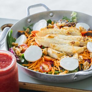 Saladona de mozzarella de búfala com tofu