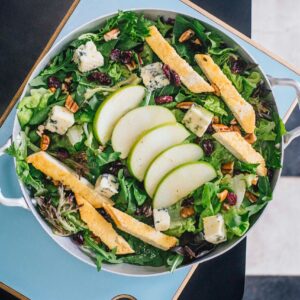 Saladona com maçã verde com tofu