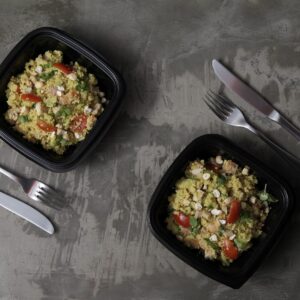 Couscous marroquino com sobrecoxa de frango Korin desossada